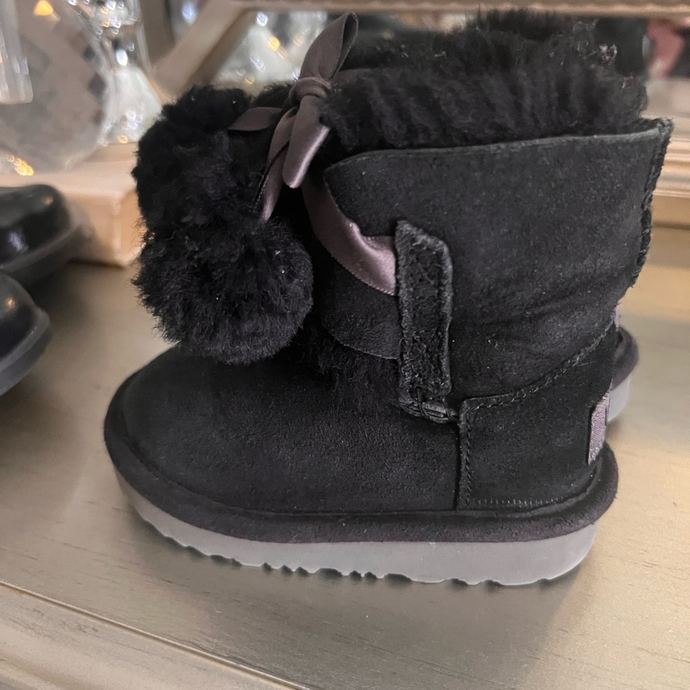Ugg baby toddler boots